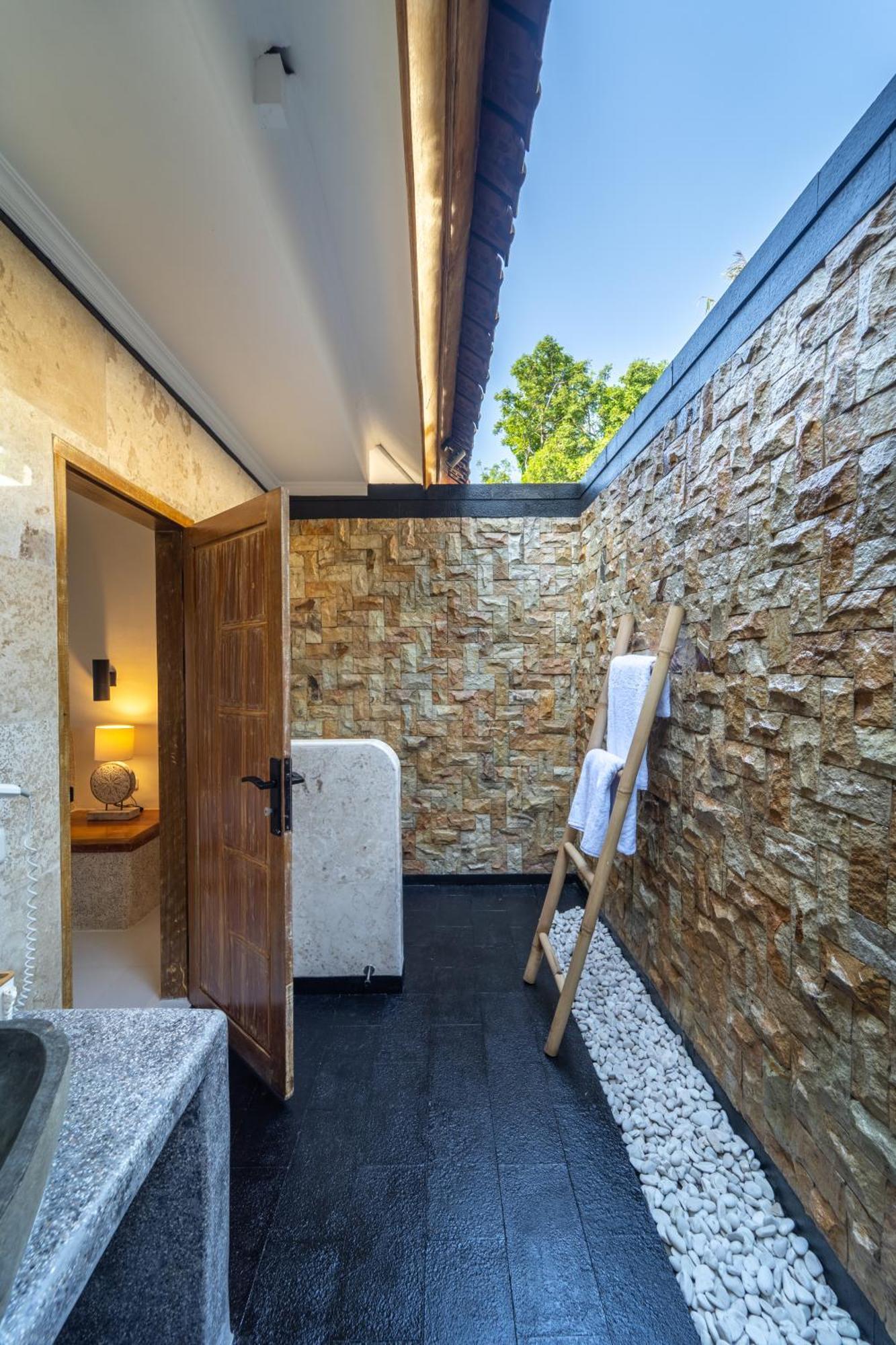 Tanis Village - Luxury Villas Gili Air Exterior photo