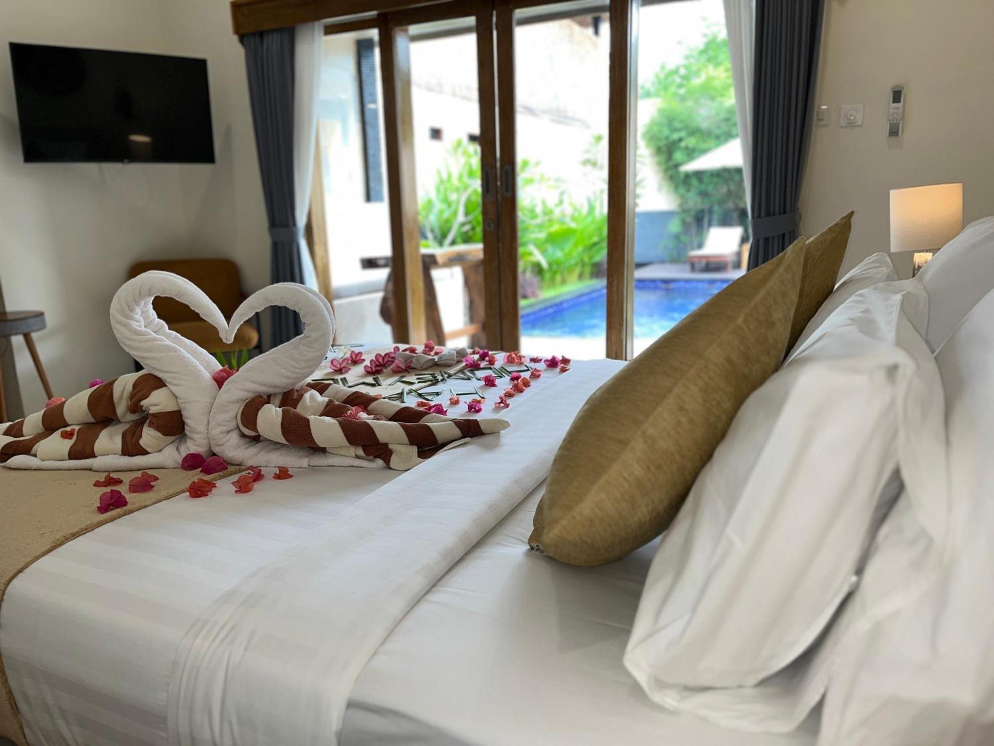 Tanis Village - Luxury Villas Gili Air Exterior photo